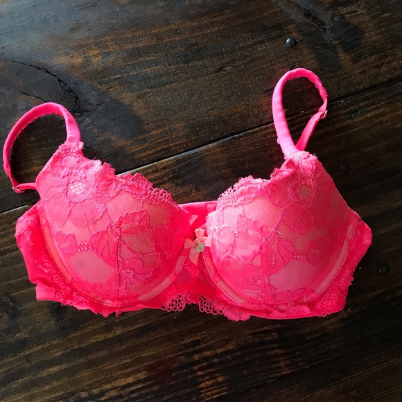 Victoria's Secret Other - Victoria’s Secret Body By Victoria Bra 34D
